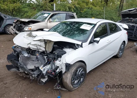 2024 Hyundai Elantra Sel z USA, uszkodzony, nr VIN KMHLM4DG3RU765964